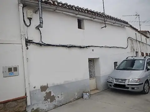 Casa en calle Viñas, 25